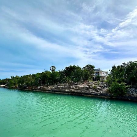 Appartamento Water Front House Turtle Cove Esterno foto