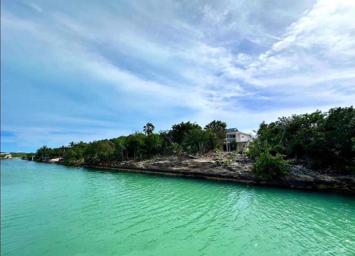 Appartamento Water Front House Turtle Cove Esterno foto