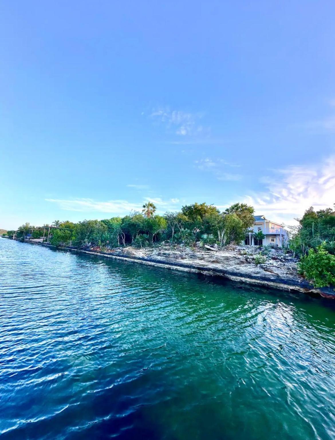Appartamento Water Front House Turtle Cove Esterno foto